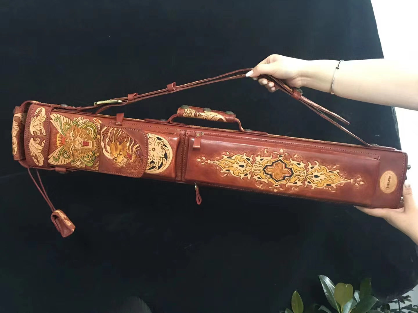 Jflowers Cue Case Top Layer Cowhide Material Cue Case Hand-carved 85*10*13CM Suit For Pool Cue